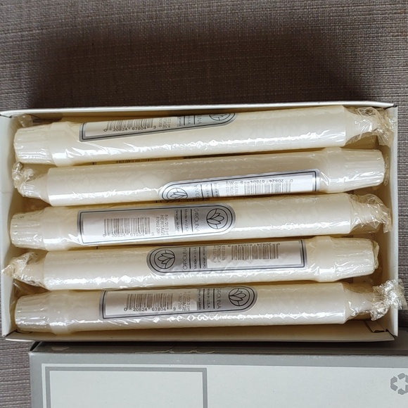 Ivory heritage dinner candles, by Carolina, 10-8 in - Picture 2 of 4